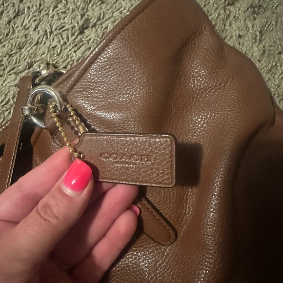 Authentic coach purse - Picture 2 of 4